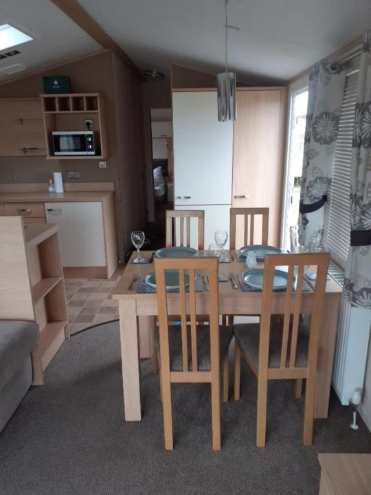 Rick'S Retreat Static Caravan Near The Beach With Free Wifi لوسيماوث المظهر الخارجي الصورة